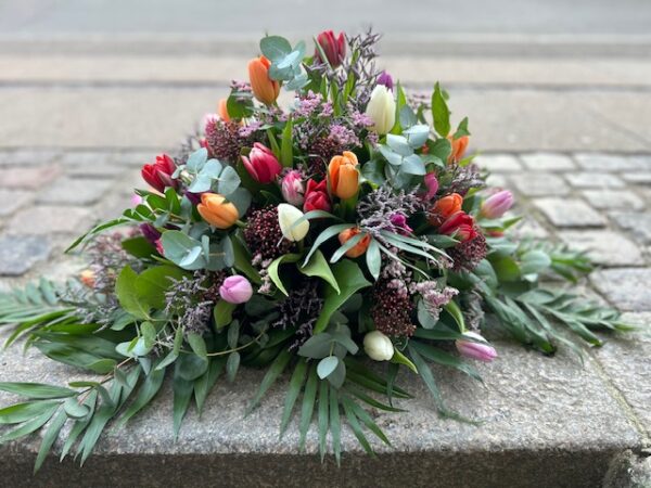 Båredekoration mix tulipaner