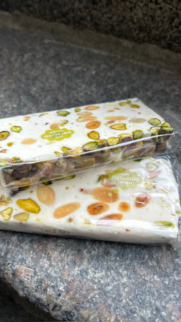 Nougat bar med pistasie