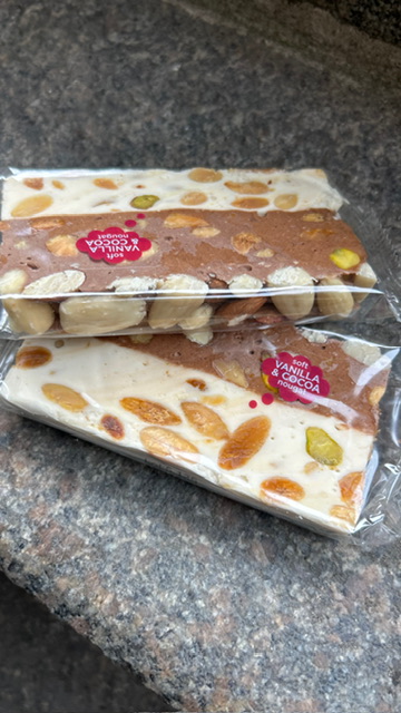 Nougat bar med vanilje og kakao